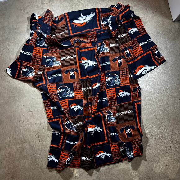 Denver Broncos NFL Snuggie Wearable Fleece Blanket All Over Print - Picture 2 of 4